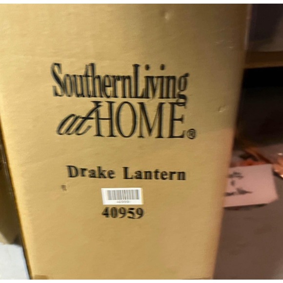 Southern Living at Home Large Drake Lantern 15 1/4" T w/Glass Insert And Hook - Picture 4 of 4